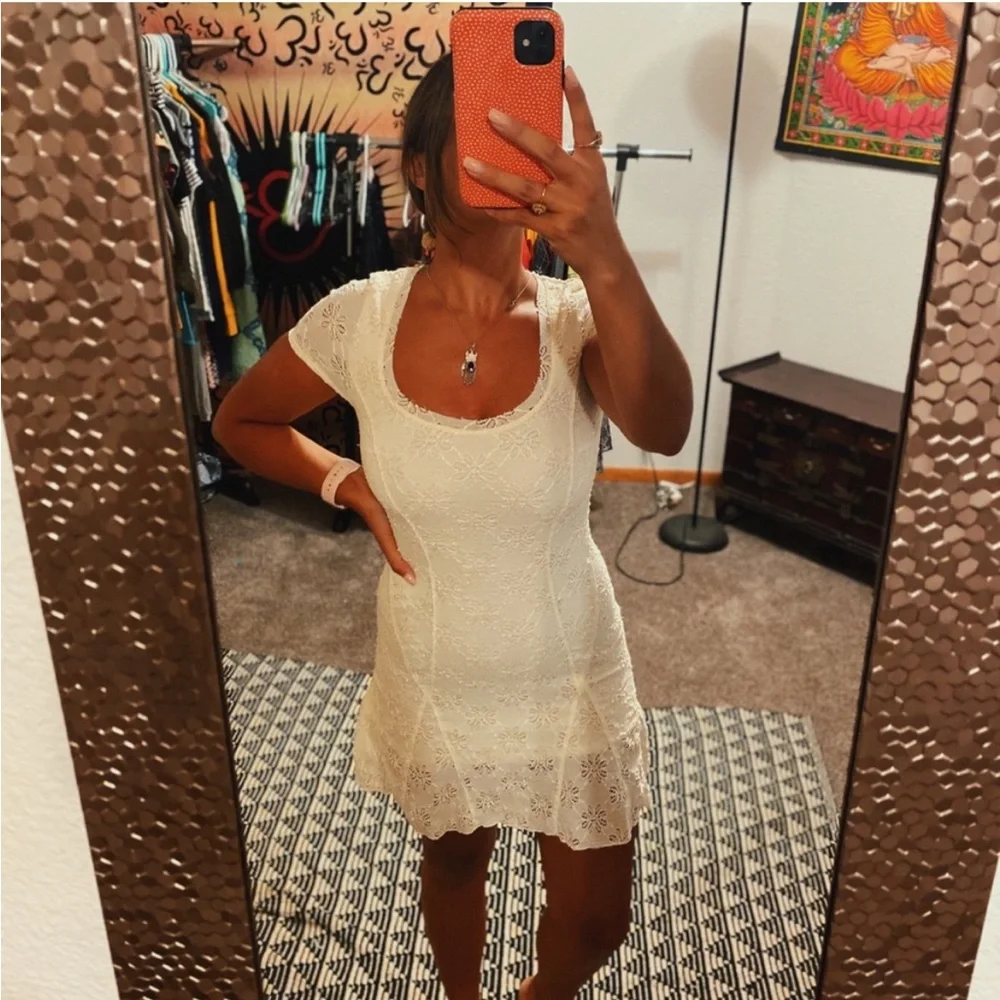 Free People White Lace Short Sleeve Mini Dress - Picture 2 of 4